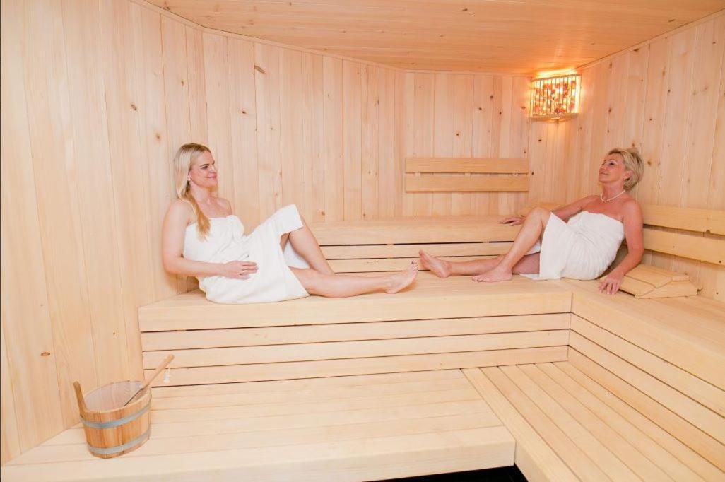 Ikuna Naturresort Natternbach エクステリア 写真